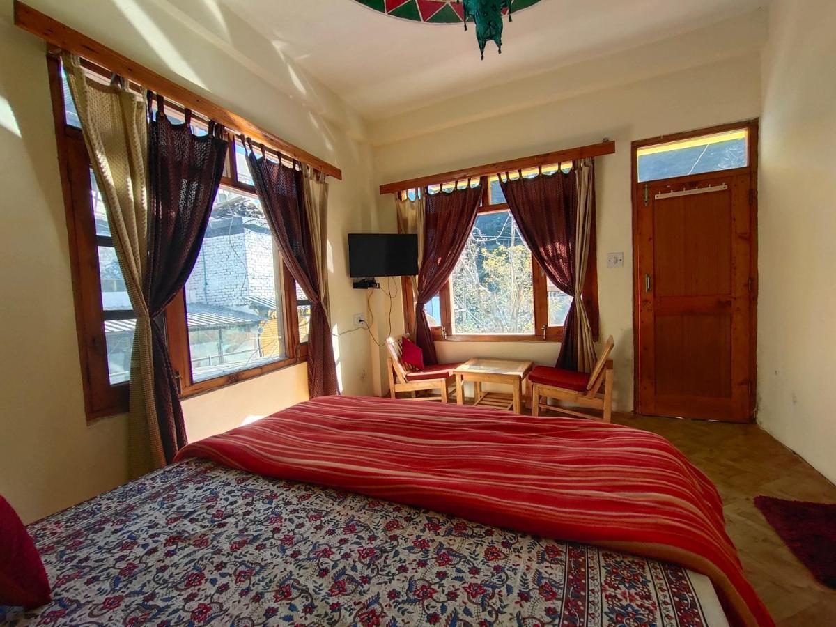 Хостел La Siesta India Manali Экстерьер фото