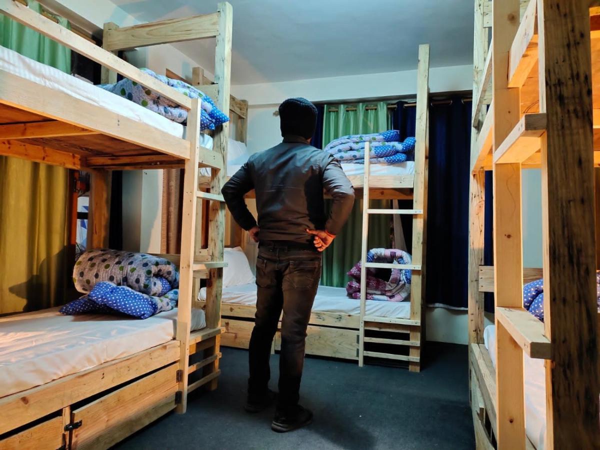 Хостел La Siesta India Manali Экстерьер фото