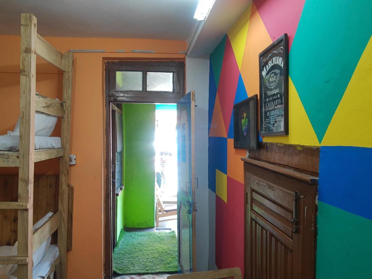 Хостел La Siesta India Manali Экстерьер фото
